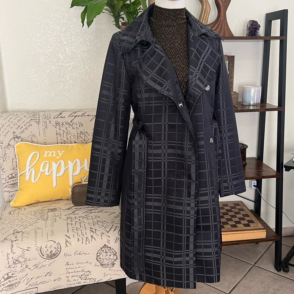 ✅ Mossimo Raincoat